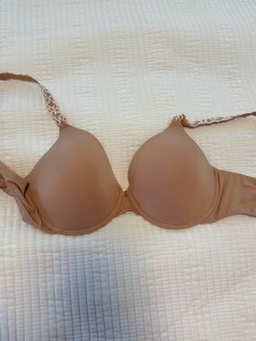 Natori Smooth Molded T-Shirt Bra - Beige- worn maybe once!
